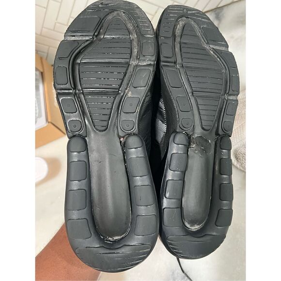 Athletic_Shoes